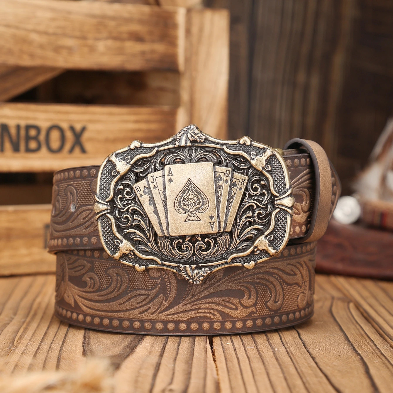 A Westernbuckle PU belt suitable for both men and women a unique retro brown with perforated nails included 251031