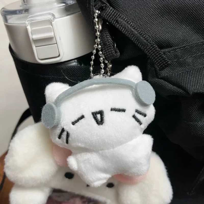 Cute headphones kitten couple keychain mini crying cat doll plush keychain cartoon dog bee bag pendant charming backpack decoration W250411
