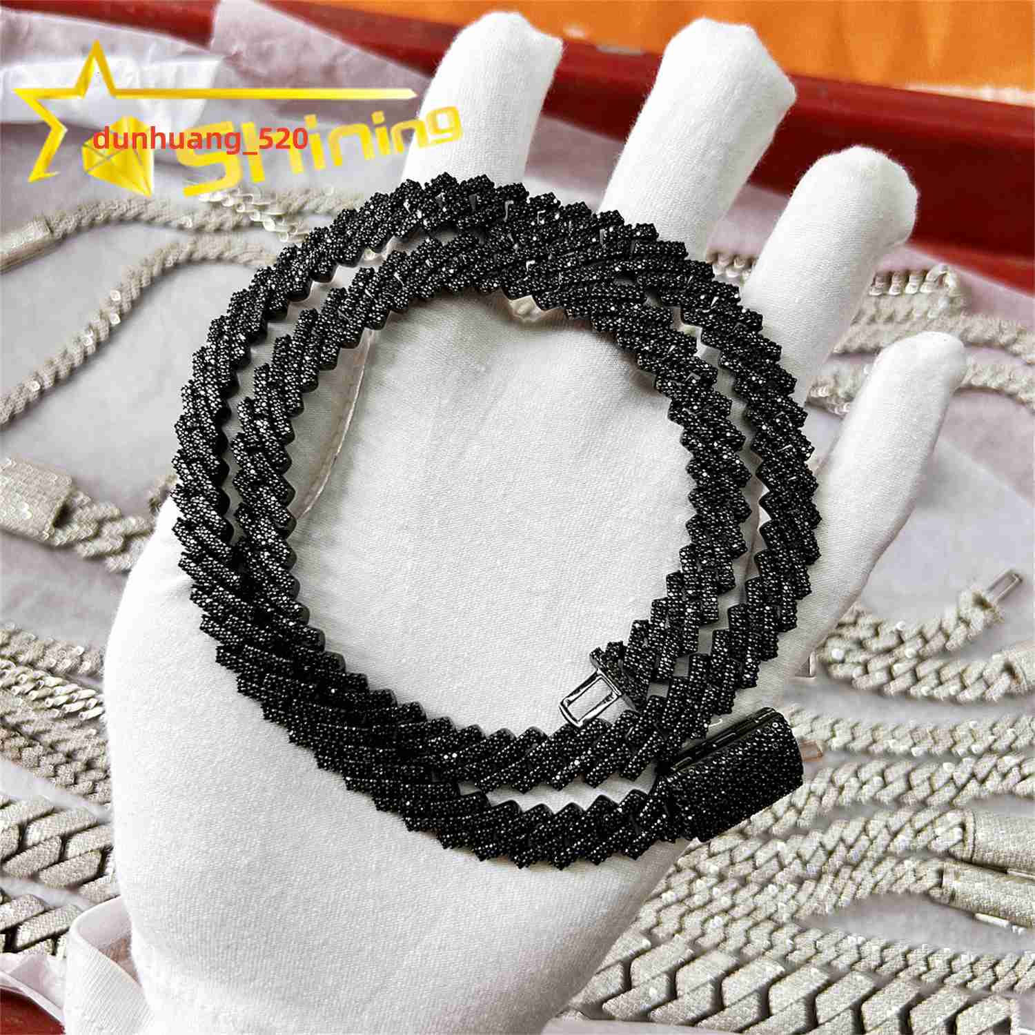 Best Price Hip Hop Necklace S925 Sterling Silver with Vvs Black Moissanite Diamond Iced Out Cuban Chain