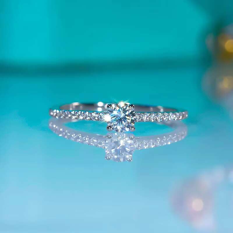 Classic Simulation Four Claw Mosan Stone Ring S925 Silver Compact Joker Confession Gift Factory Outlet