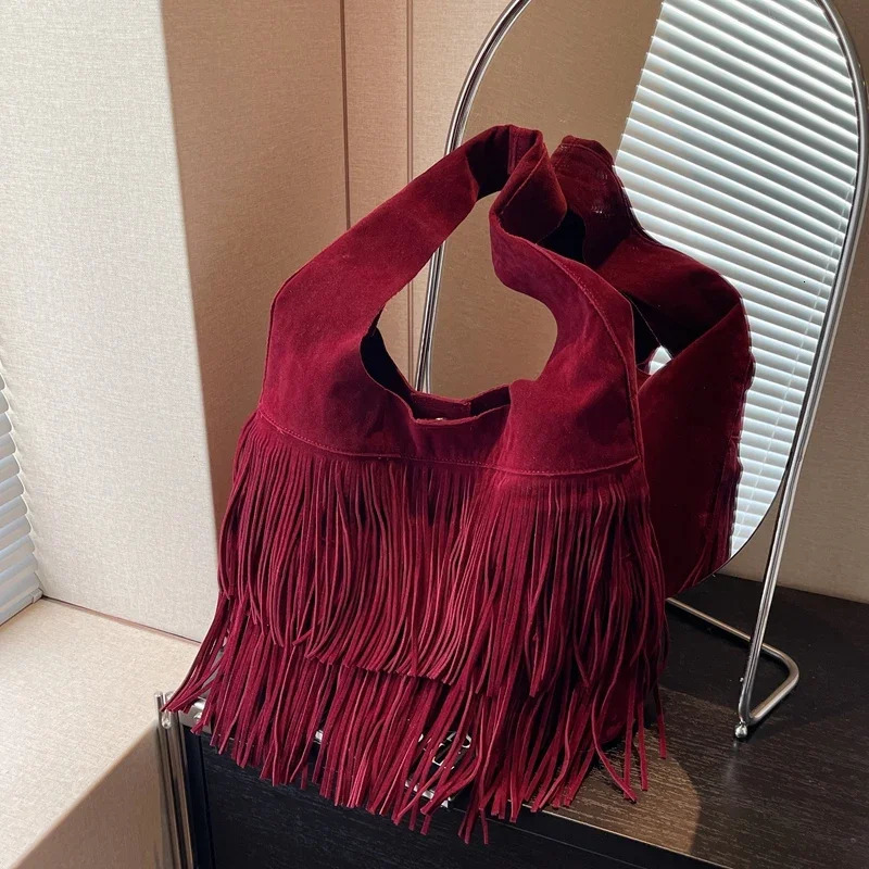 Faux Suede Shoulder Bag for Women Frosted Fringe Travel Tote Handbag Satchel Purse Clutch Retro Handbags Vintage Commuter Bag 251110