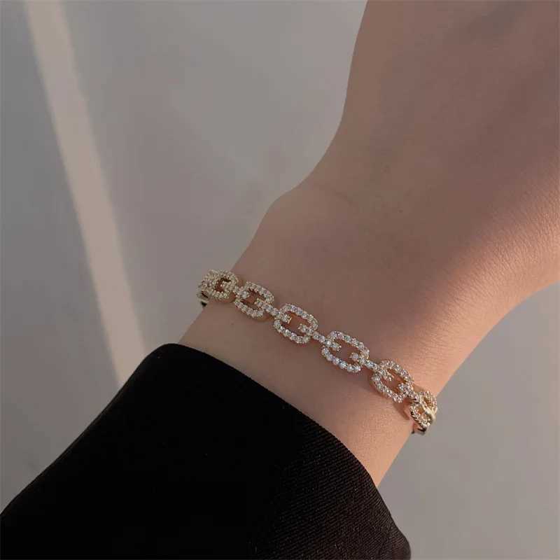 Yupsk Shiny Zircon Hollow Rectangle Link Cuff Bangle Bracelet for Women Luxury Wedding Party Jewelry Womens GiftC250410