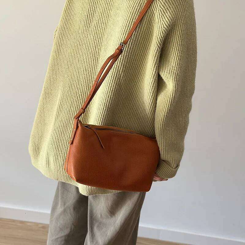 2025 Genuine Leather Versatile Small Top Layer Cowhide Crossbody Lightweight Dumpling Bag, Shoulder Bag