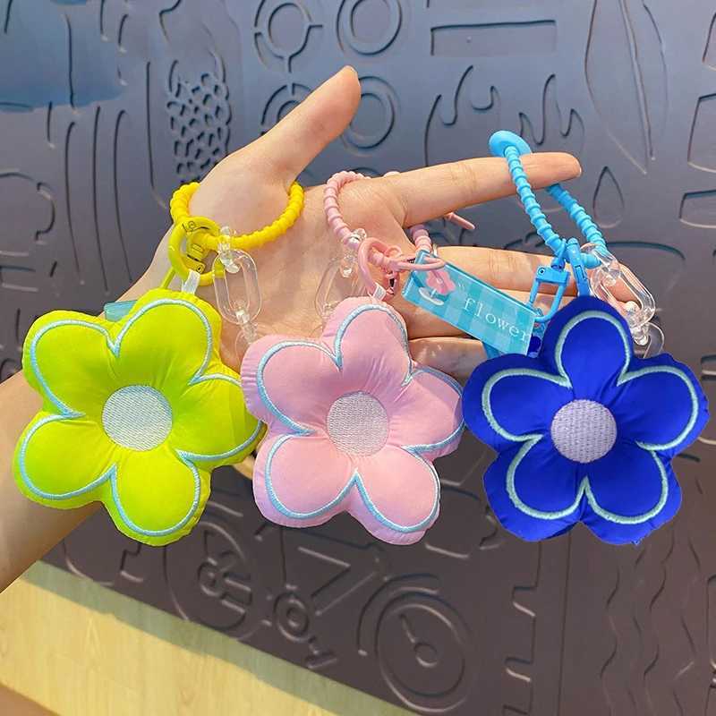1 fashionable filled keychain pendant bag charming flower accessories handbag decoration cute hanging rope car keychain W250411