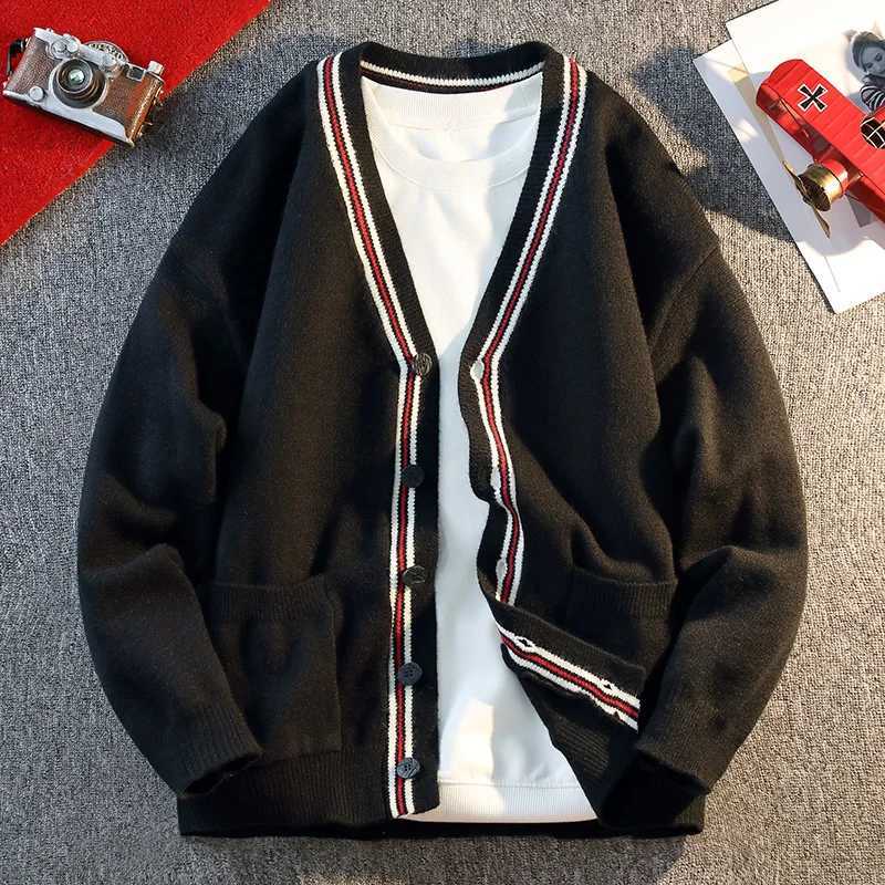 2025 Fall Winter New Collision Striped V-neck Cardigan Jumper Men England Style Long-sleeved Casual Knit Sweater Jacket W251111