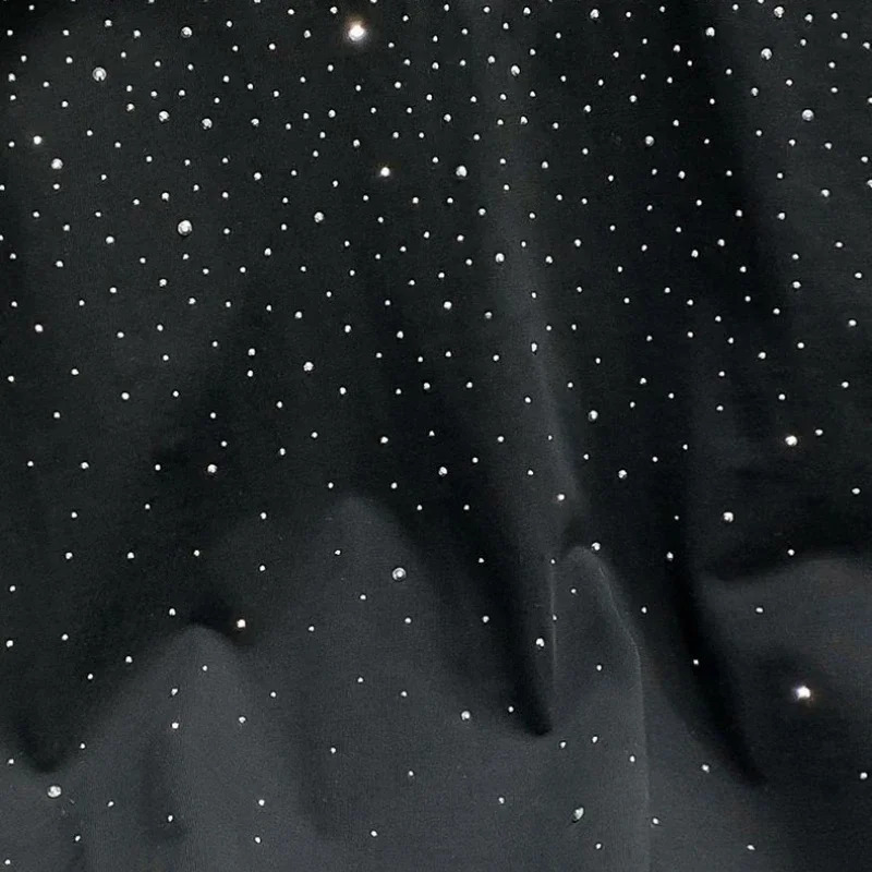 Summer Rhinestone Rivet T-shirt for Men Clothing Round Neck Casual T-shirt Fashion High Street Mens Summer Short Sleeves 250410