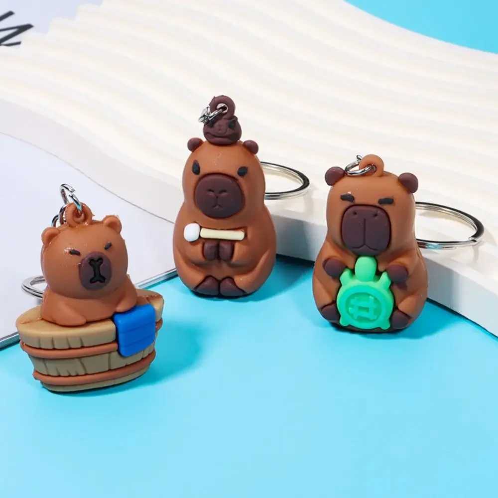 Creative and Cute Capybara Keychain Car Keychain Cartoon Capybara Pendant Female Doll Keyring Charm Holiday Gift Jewelry W250411