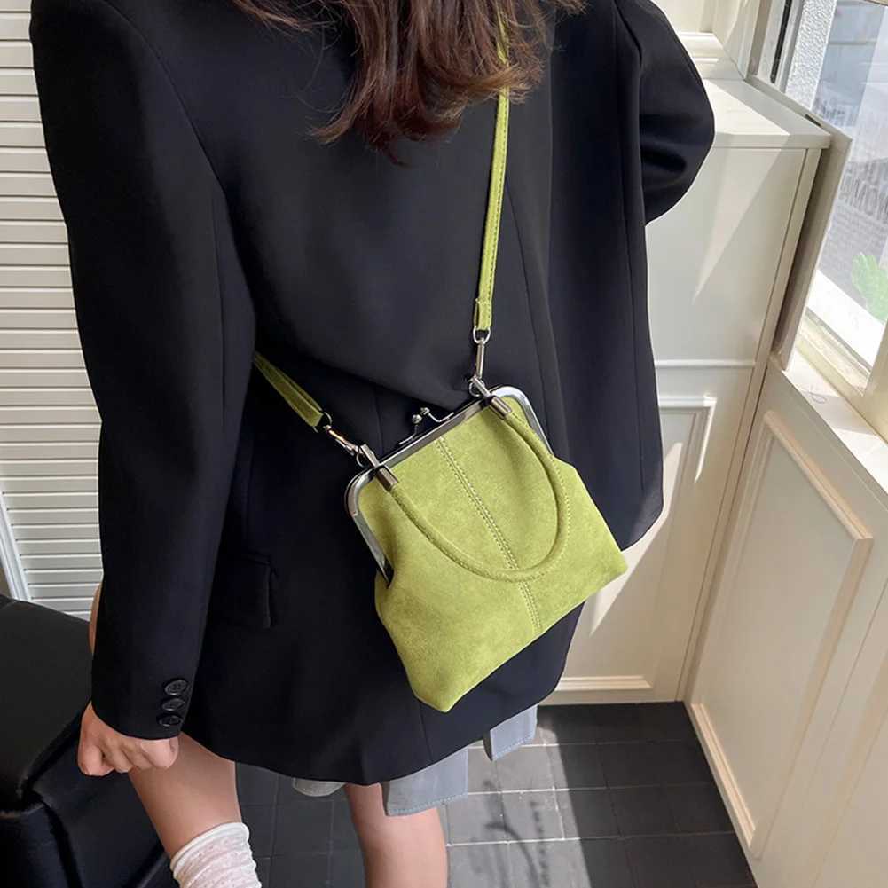 Women Fashionable Shoulder Bag Large Capacity Clip Crossbody Bag Leisure Clamp Handbag Travel Shopping Work Shoulder BagT251110