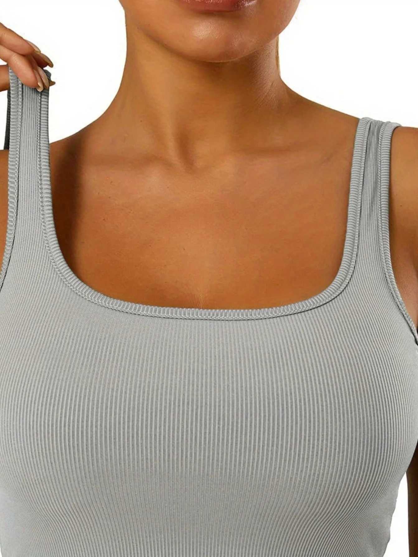 New short vest womens top tight shorts sports casual set summer womens set sexy club womens clothing 2-piece setW250411