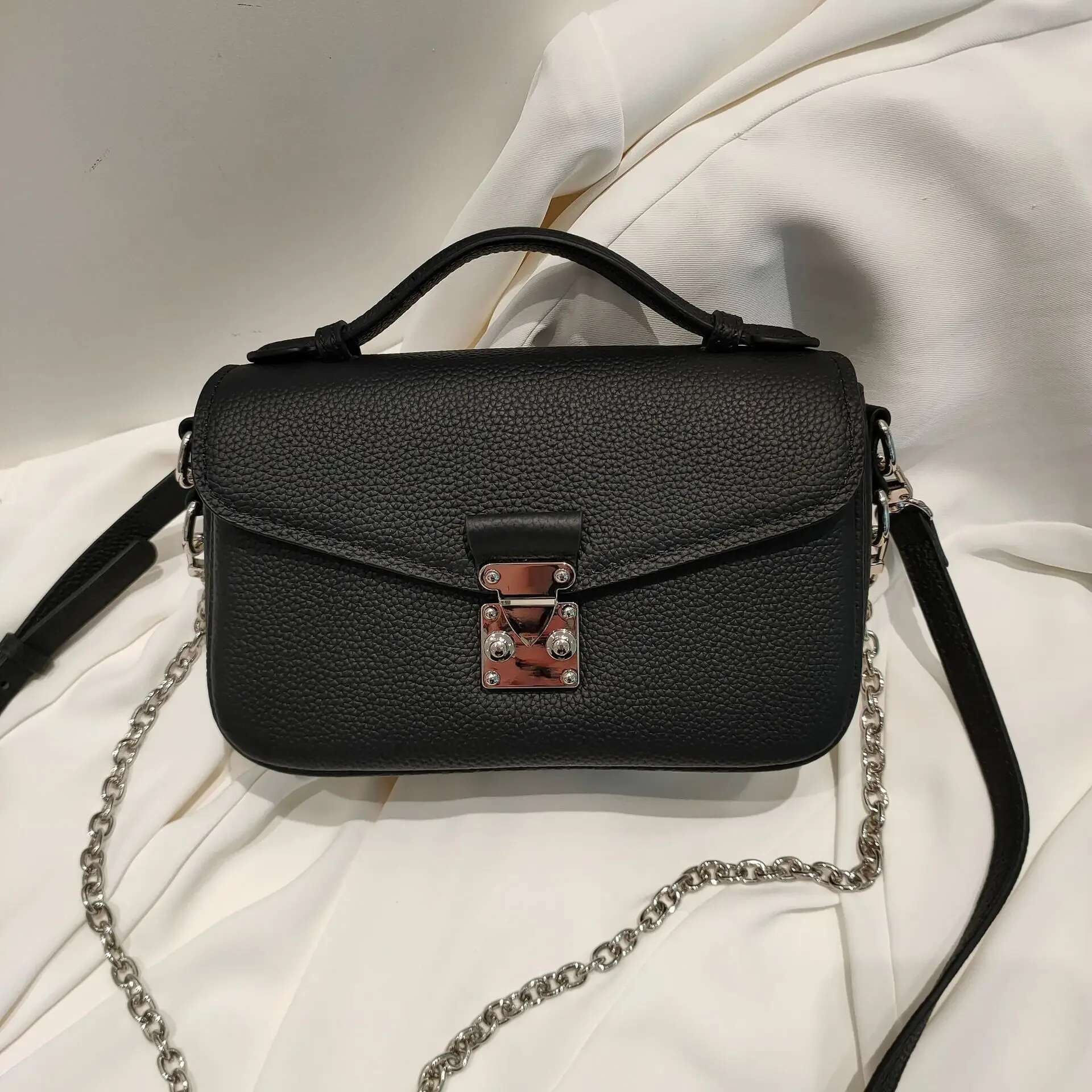 Chain Versatile Fashion Commuter Handbag Single Shoulder Messenger Bag High Grade Leather Top Layer Bags designer handbags women Women