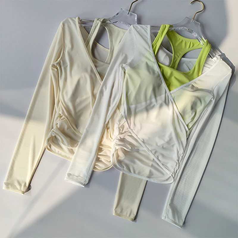 Sexy mesh weight loss yoga set a sports bra suitable for women to gather together fake two piece quick drying training Pilates coverW250411