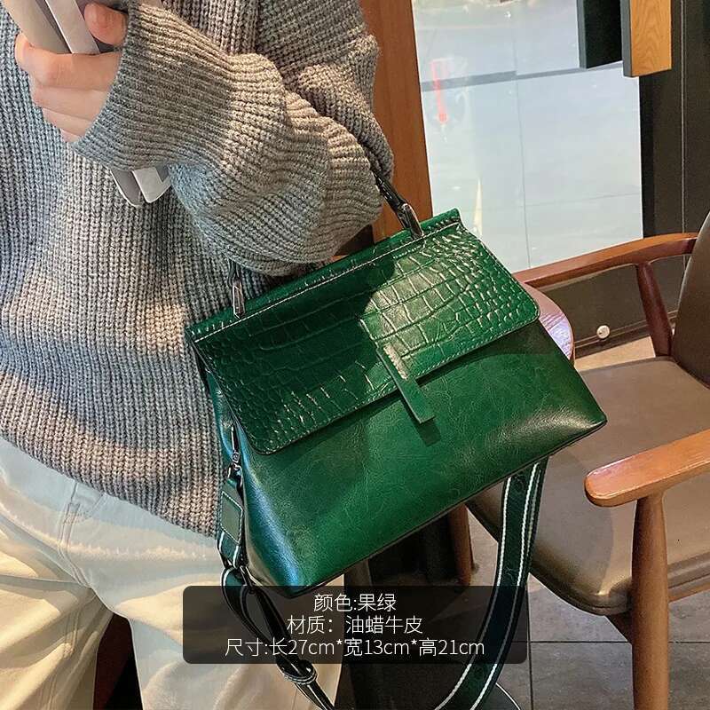 Women's Casual Handbag Oil Wax Leather Single Shoulder Bag Cowhide Crocodile Pattern Fashionable Crossbody Satchels Versatile