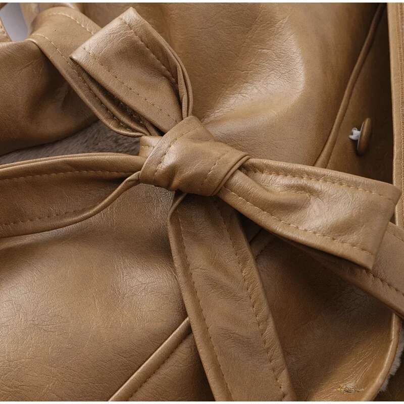 Thick Plush Leather Outwear Coat Women Crocodile Pattern Single Breasted Belt Lapel 2024 Winter Chic Jacket Long Sleeve Overcoat