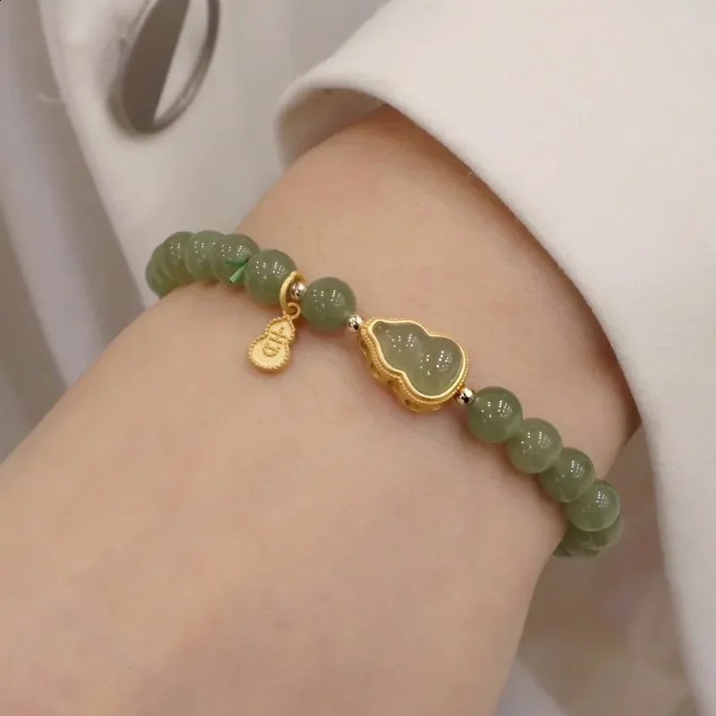 Classic natural Hetian jade green gourd bead bracelet for women fresh light and luxurious bracelet party jewelry gift 250407
