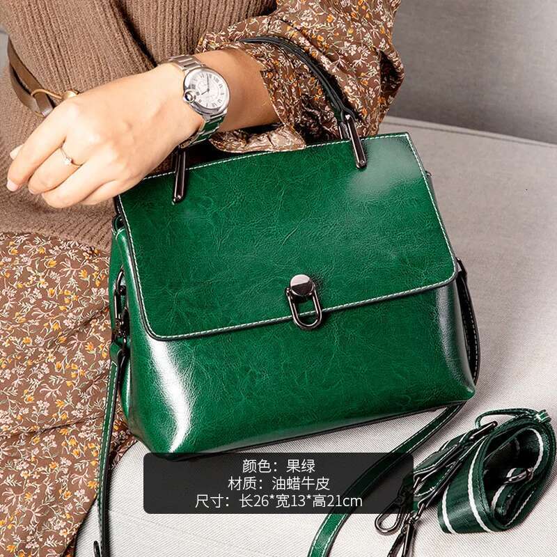Women's Cowhide Leather Bags 2022 New Fashion One-Shoulder Handbags Ladies Classic Satchels Large Capacity Messenger Versatile