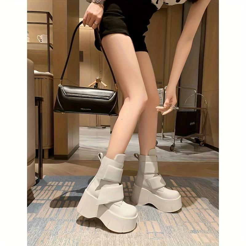 Womens black thick-soled platform ankle boots - round toe slip-resistant high heels with adjustable straps and soles 251110 - view 5