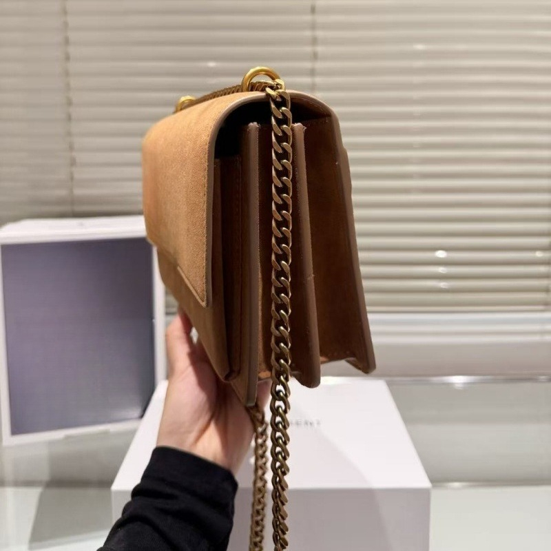 2025 winter designer chain bag women's envelope handbag wallet soft fur color women's commuting shopping makeup foreskin grass shoulder bag