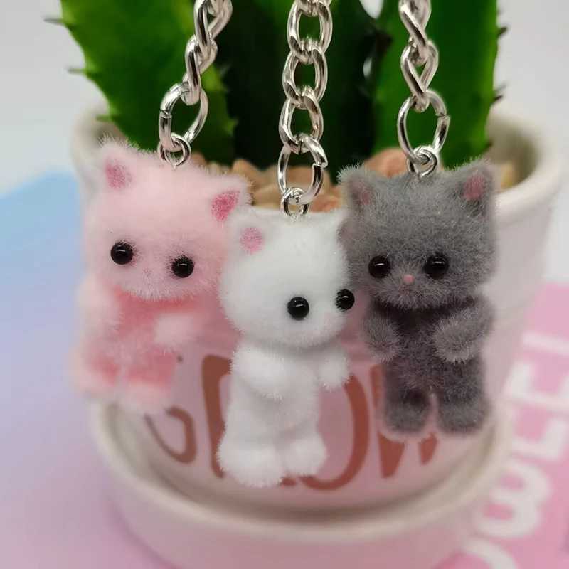 1 piece of 3D cartoon plush cat keychain Kawaii cat keychain animal keychain Souvenir gift women car key DIY jewelry W250411