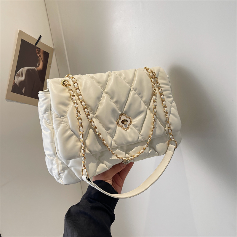 Luxury Brand Designer Bag High-End Quilted Chain Women's Bag 2025 New Trendy Versatile Shoulder Bag Crossbody Bag Small Style Embroidered Large B