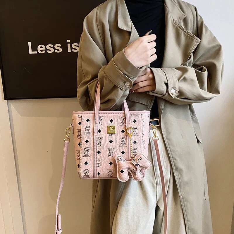2025 New Fashionable Handheld Vegetable Basket for Women, Fashionable Large Capacity Water Bucket Designer, Multi functional Commuter Crossbody Bag5