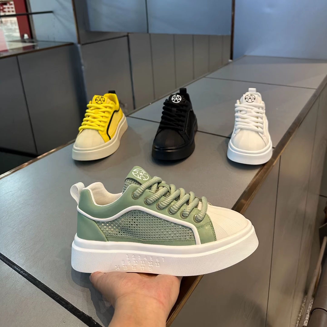 Shell head casual shoes men 2025 new mesh surface breathable comfortable sports casual shoes soft sole increase light board shoes