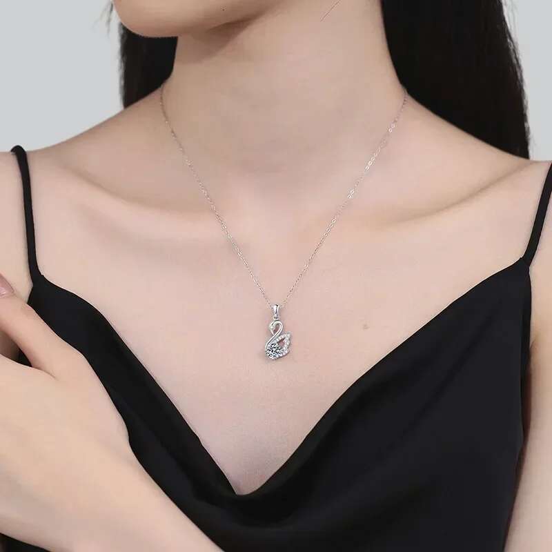 S Sterg Sier Pendant 1 CT Moissanite Swan D Colour Moissan Dia Necklace Women