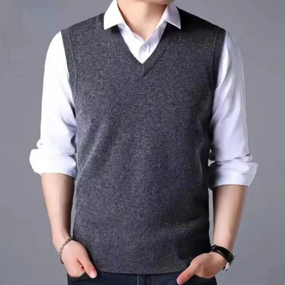 Mens knitted vest sleeveless sweater fashionable mens solid Vneck for springautumn 250411Z