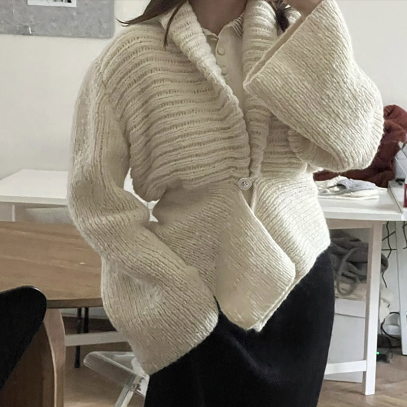 Women's solid-color top, V-neck button-down pullover sweater, popular long-sleeved clothing for autumn and winter, casual and elegant, herbst clo