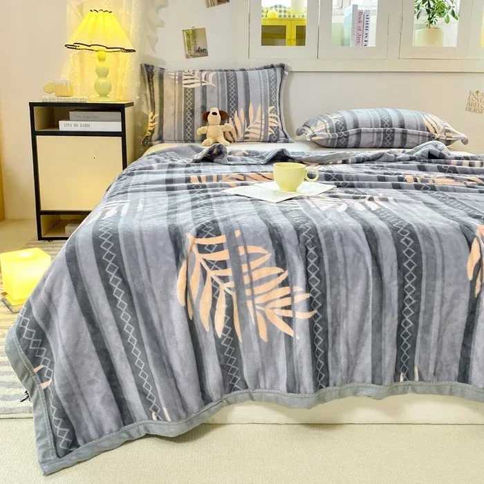 Double sided milk flannel multifunctional printed blanket shawl blanket nap blanket C251111