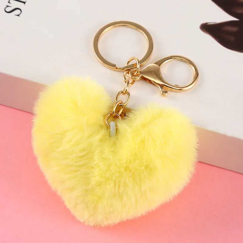 Cute Love Pom Keychain Cute Bobbles Pong Keychain Girl Bag Car Keychain Pendant W250411