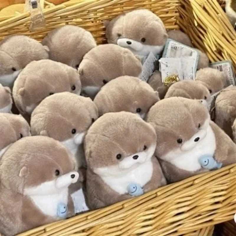 Cute Otter Handheld Fish Plush Pendant Keychain Fashion Backpack Keychain Pendant Cute School Bag Keychain Wallet Pendant W250411