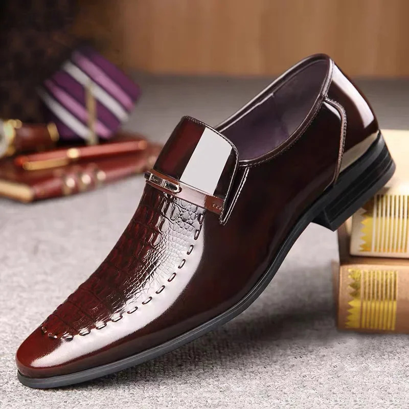 Men Leather Shoes Business Classic Office Shoes for Men Pattern Men Dress Shoes Breathable Casual Shoes 251106