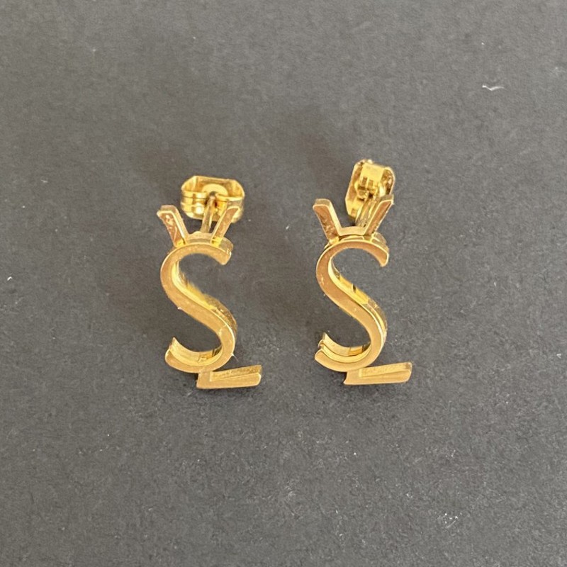 Luxury Women Fashion Love Stud Earrings Classic Size Stainless Steel Couple Gifts Designer Jewelry Minimalist Letter Engagement Earrings Wholesale