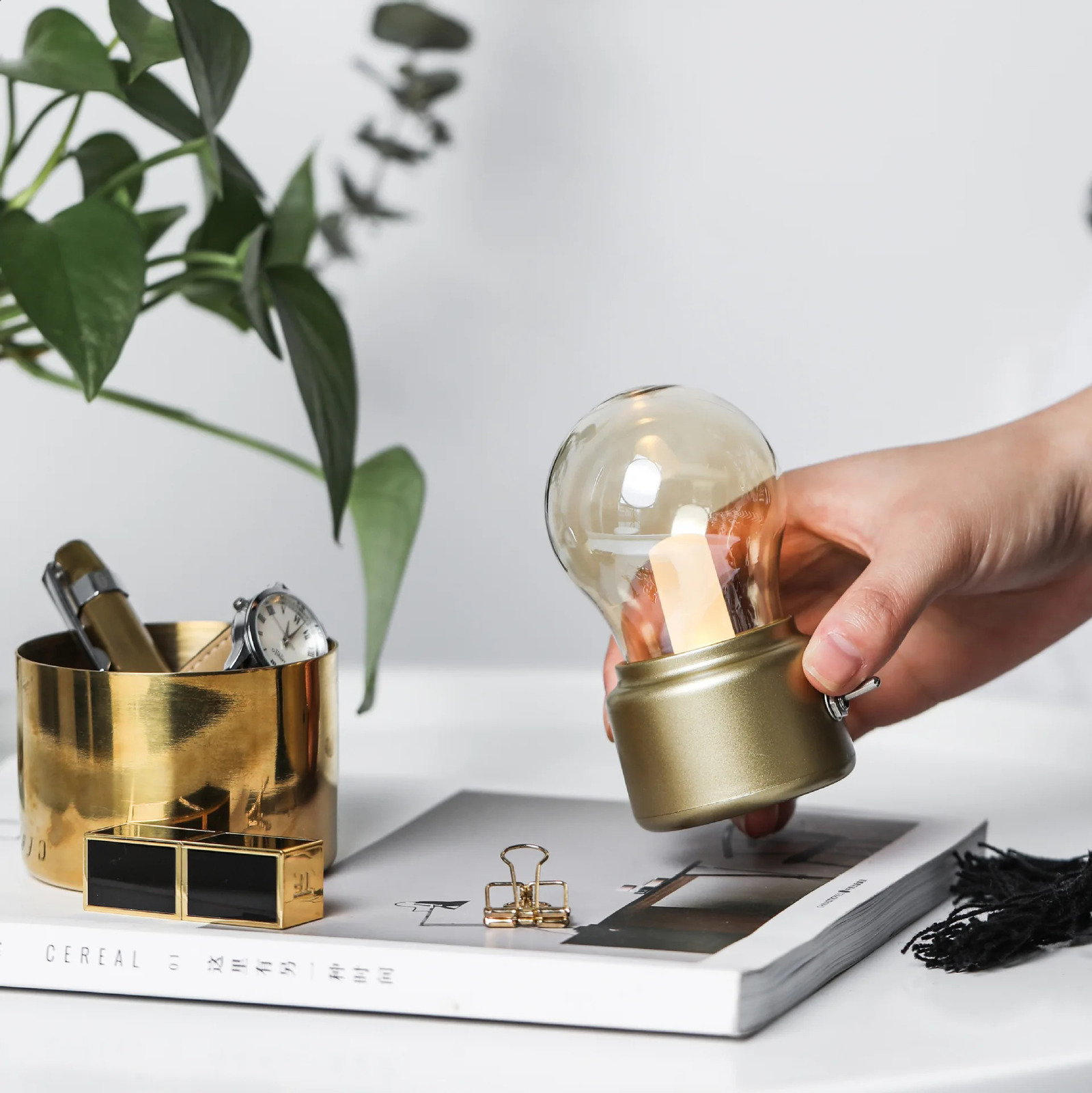 Creative led retro rechargeable night light USB rechargeable bedside bedroom Mini dormitory table light bulb atmosphere light 250410