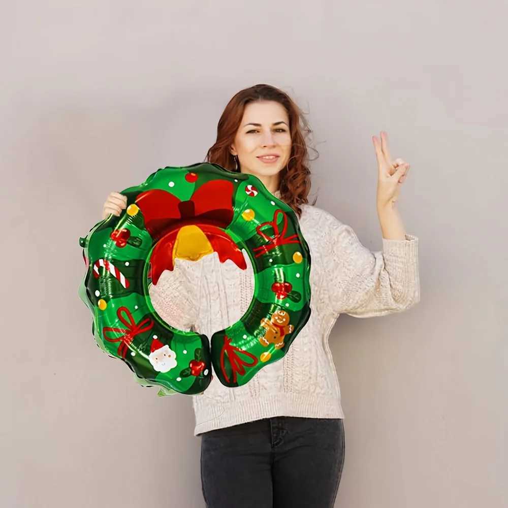 Christmas 3pcs New Christmas Themed Balloons Christmas Small Bell Wreath Santan Snowman Creative Design Styling Party Decoration Balloons Y251111