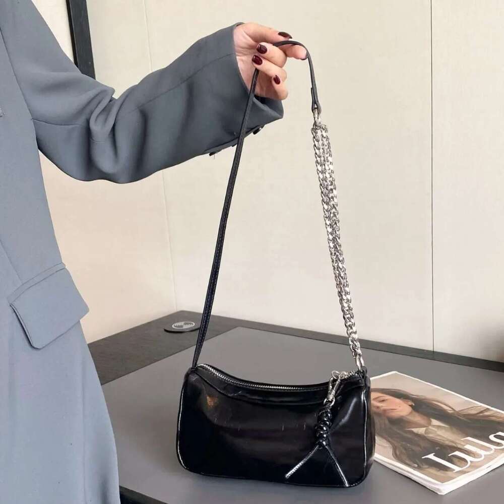 Oil Wax Cowhide Shiny Leather Single Shoulder Women's Handbag, Fashionable Lightweight Practical Dumpg Bag For Ladies