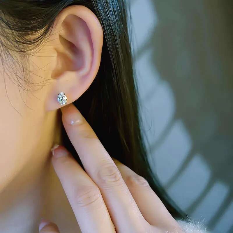 2025 Ins Top Sell Elegant Simple Fine Jewelry Real 100% 925 Sterling Silver Oval White Moissantite Diamond Women Stud Earring