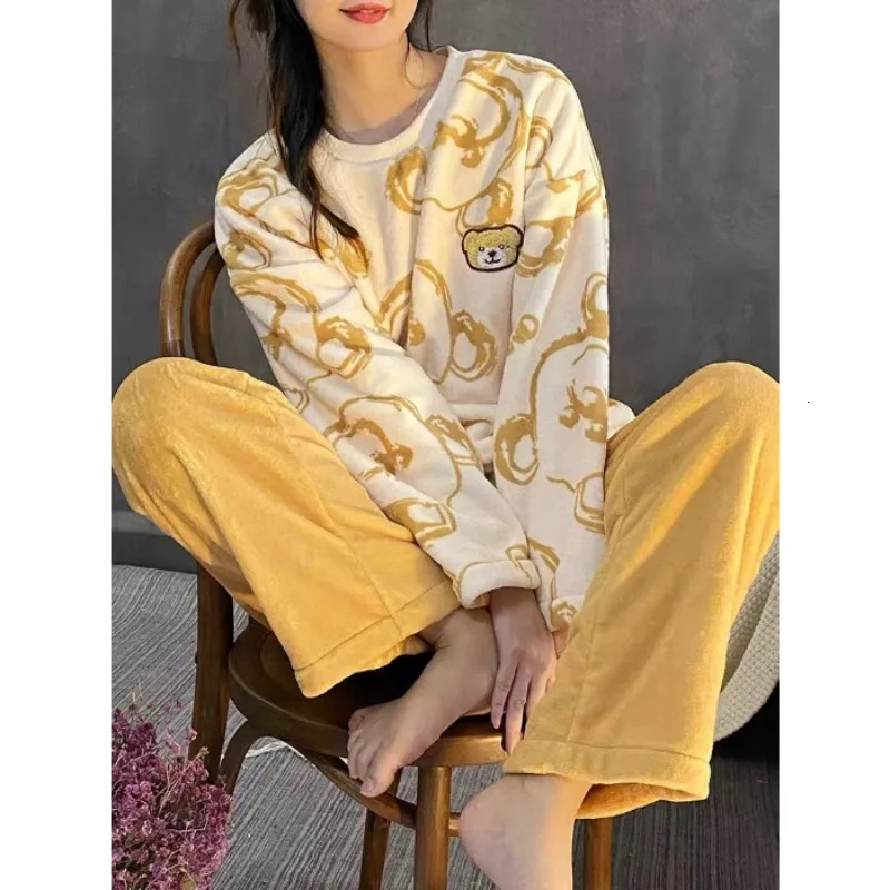 Autumn Warm Round NeckLong Sleeve 2 Piece Outfit Set Women Plush Home Clothes for Women Cute Printing Pajamas for Girls 251106