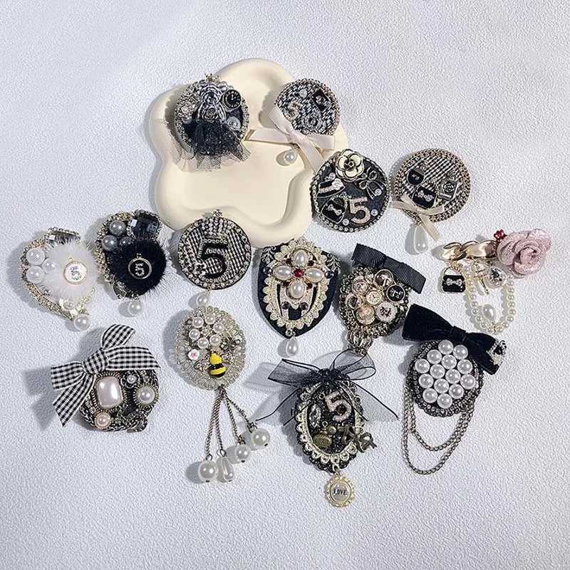 Luxury Retro British style brooch pearl chain bow tie dance party accessory shirt tie sweater buckle--- Y251111