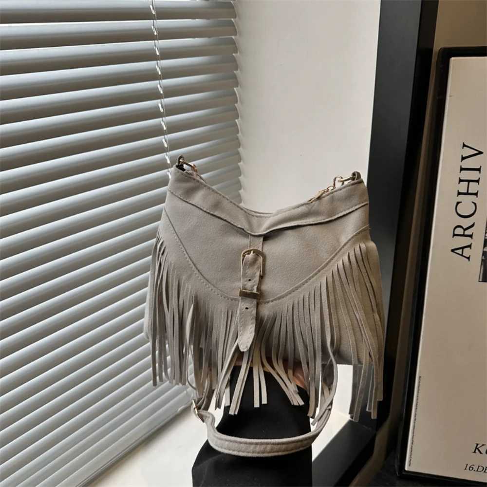 Retro Messenger Bag WomenS Solid Color Shoulder Bag Tassels Crossbody Bag Stylish Frosted Leather Handbag For Casual OutingsT251110