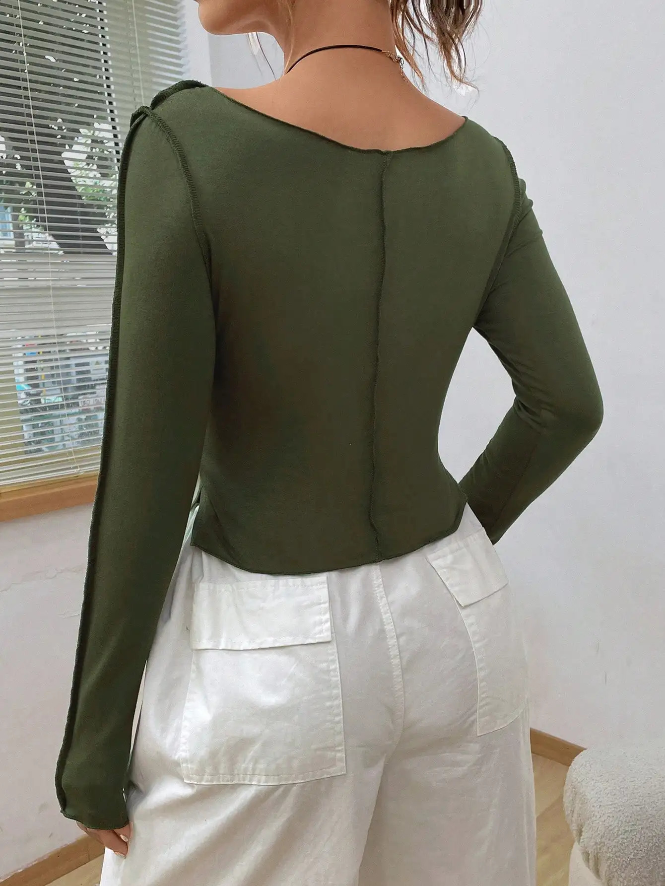 Spring and summer womens slim fit short n niche Vneck Tshirt long sleeved top 250411Z