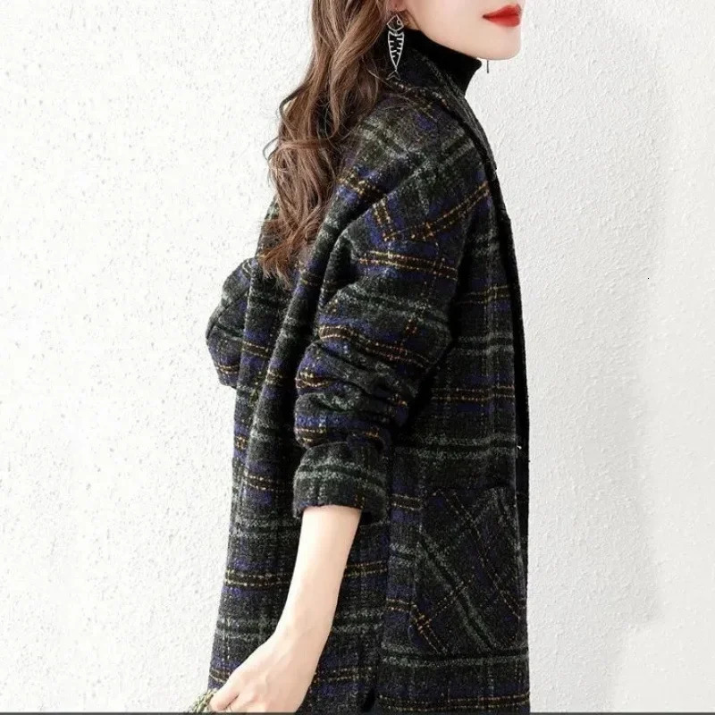 2024 Style Womens Plaid Suit Woolen Jacket Loose Fit Vintage Checked Coat Medium Length Korean Version 251103