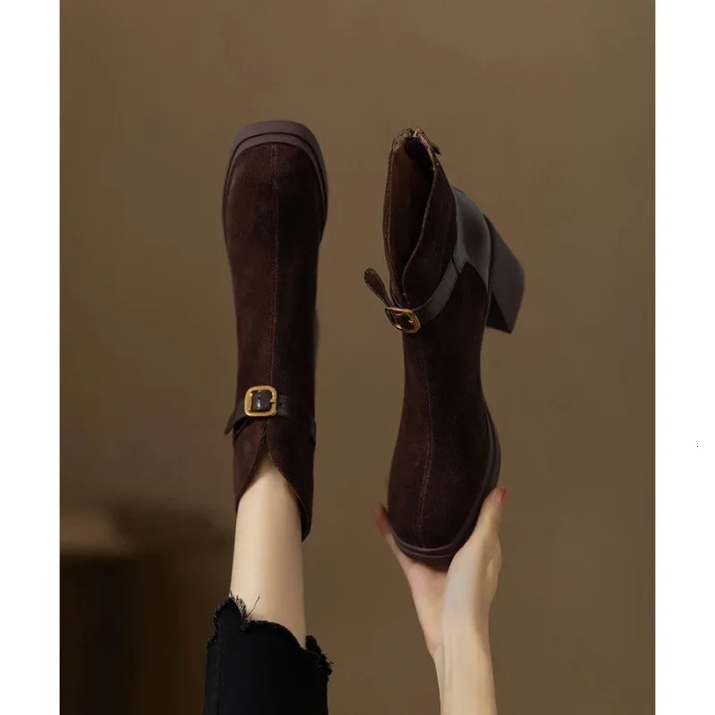 Comfortable Leather Thick Bottom Rough Heel Spliced Tube Fashion Boots Womens Autumn/winter Style Zipper Matte Heel Boots 251110