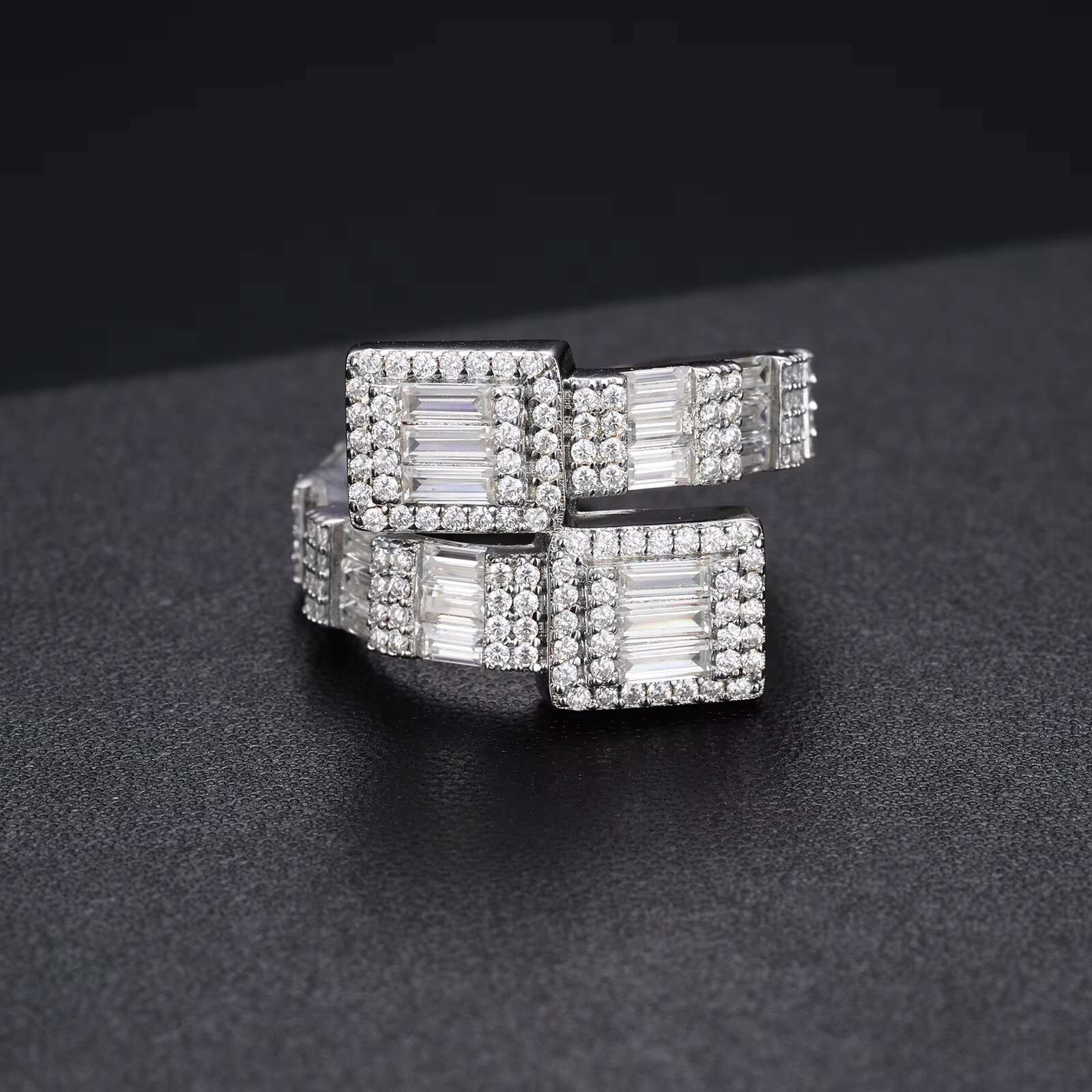 Brand Designer Jewelry High Quality 925 Sterling Silver VVS Baguette Moissanite Diamond Engagement Finger Ring Men Women