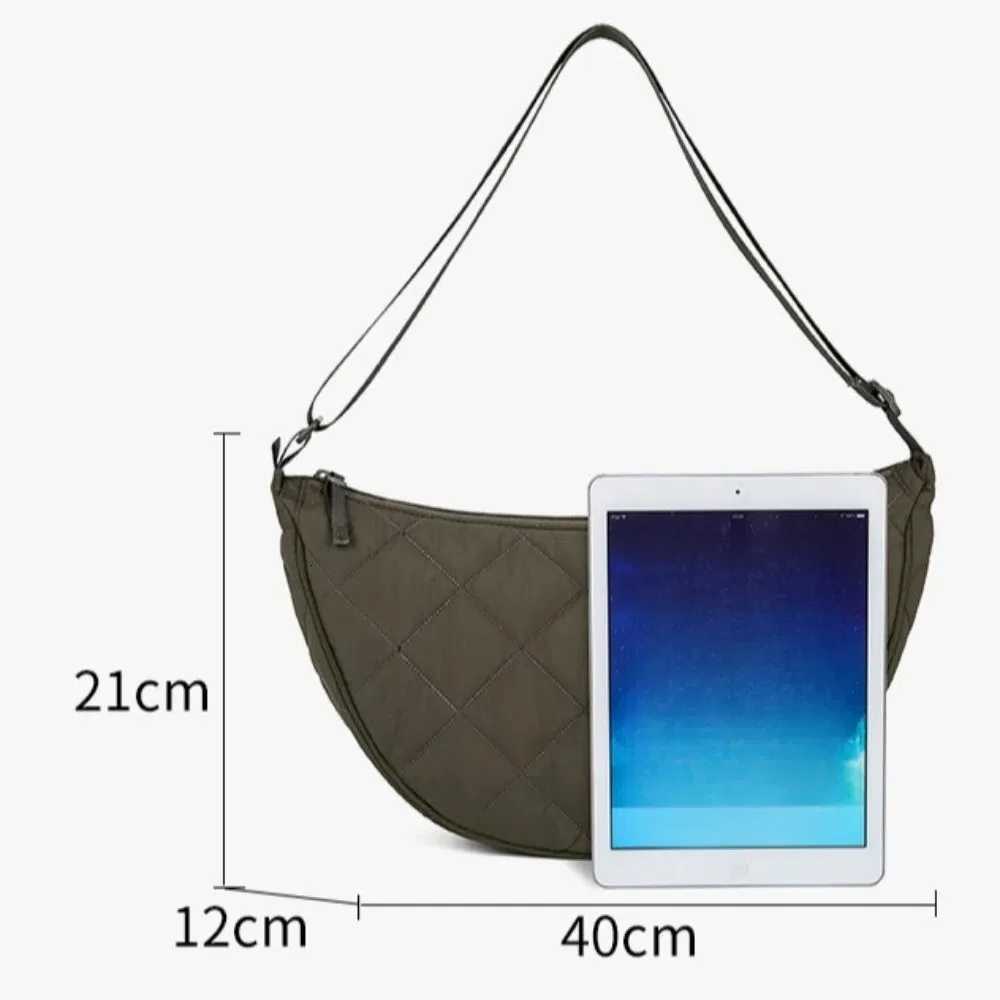 Large Capacity Waist Half Moon Belt Bag Plaid Crossbody Bag Nylon Casual Travel Bags for CommutingT251110