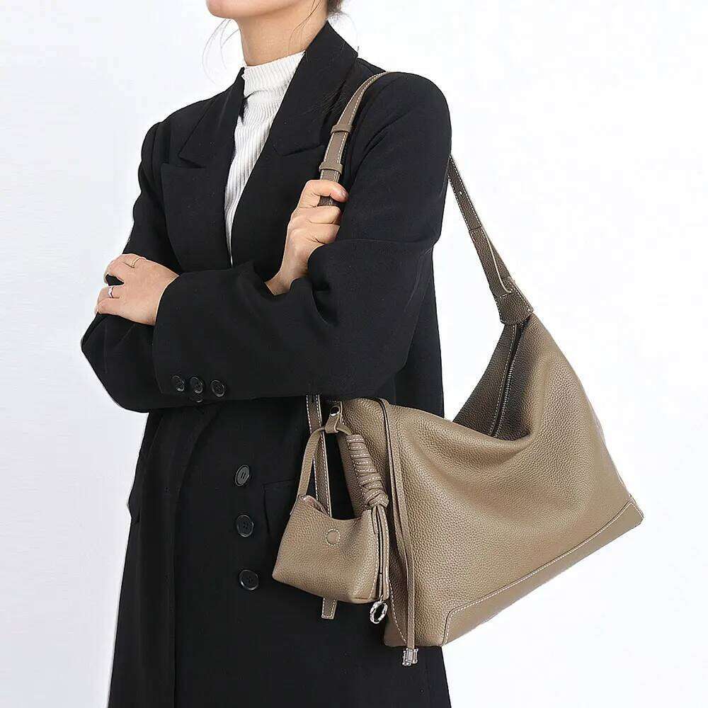 New Women's Luxury Designer Genuine Leather Shoulder Bag Women Large Capacity Crossbody Bags Cowhide Female Handbag 4527