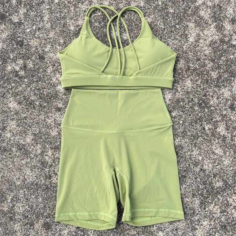 Solid color fitness bike yoga set short leg cross back sports bra 2pc track suit womens gym set comprehensive training JoW250411