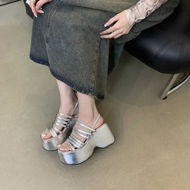 Sier Wedge Sandals Womens Platform Shoes Black Belt High Heels Gladiator Thick Heels Summer Wedge Zapatos De MujerXJ250410
