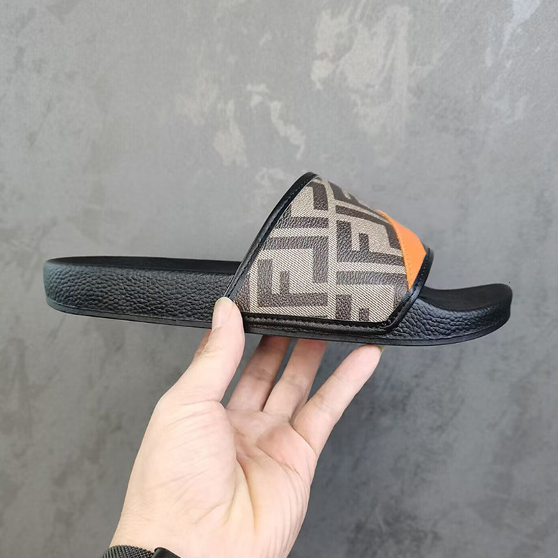 Free Shipping Luxury design Slippers Trendy Shoes Plus Size outdoor Non-Slip Soft Sole Sandals for Men and Women