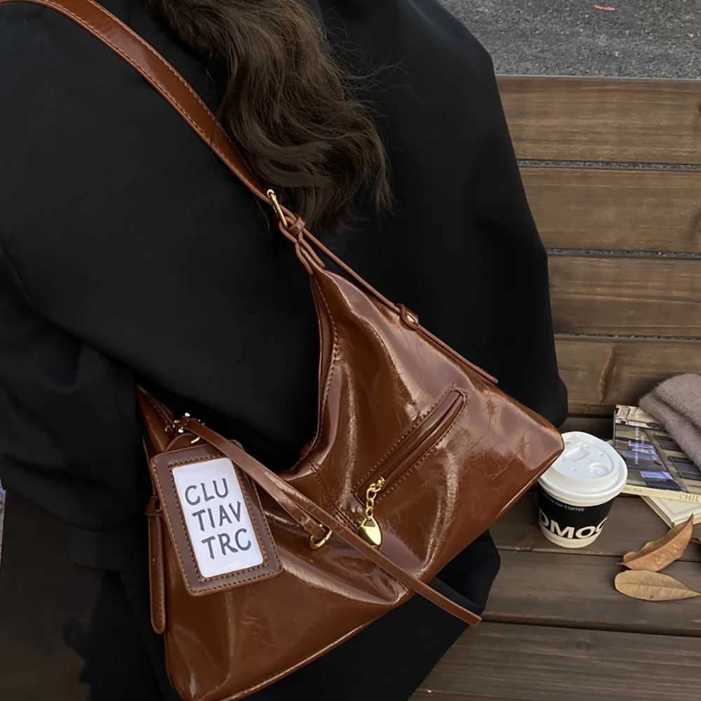 Retro Bugundy Crossbody Bags for Women Casual Large Capacity Zipper Design Tote Daily Commuting Single Choulder Bag 2025 NewT251110